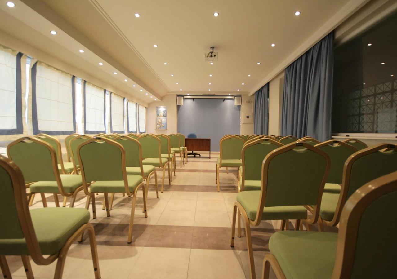 Philoxenia Hotel Calcide Esterno foto