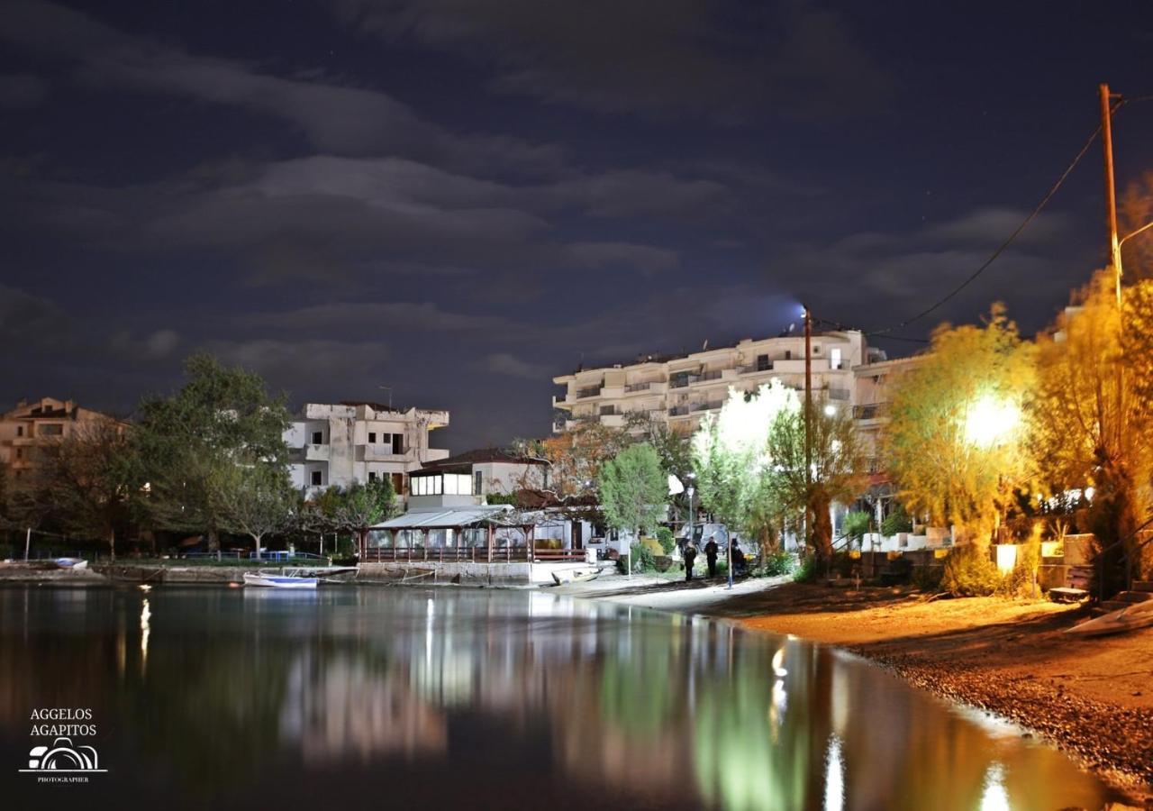 Philoxenia Hotel Calcide Esterno foto