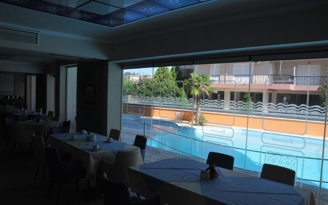 Philoxenia Hotel Calcide Esterno foto